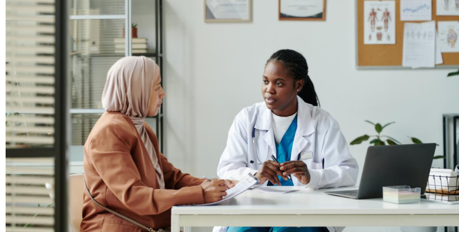 Women talking about health