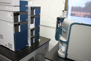 Lab texting equipment